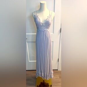 Free People Dress Extra Small - like new! Light lilac color so gorgeous!